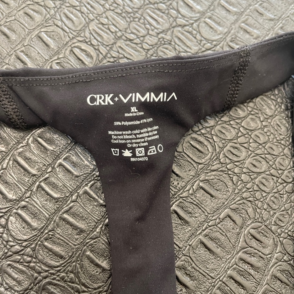 CRK + Vimmia Black Tank Top Bra size XL - Picture 2 of 4